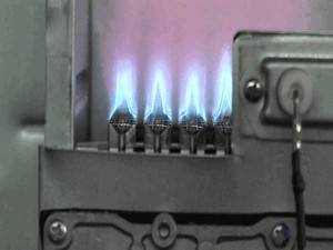 Горелка газового котла в действии